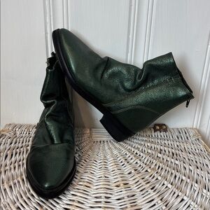 FREE PEOPLE Green Iridescent Slouchy Leather Ankle Boots – Size 7 (New!)